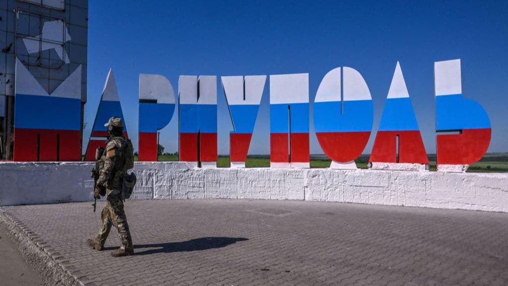 Fact Check: Resistance groups in Mariupol sabotage Russian military operations.