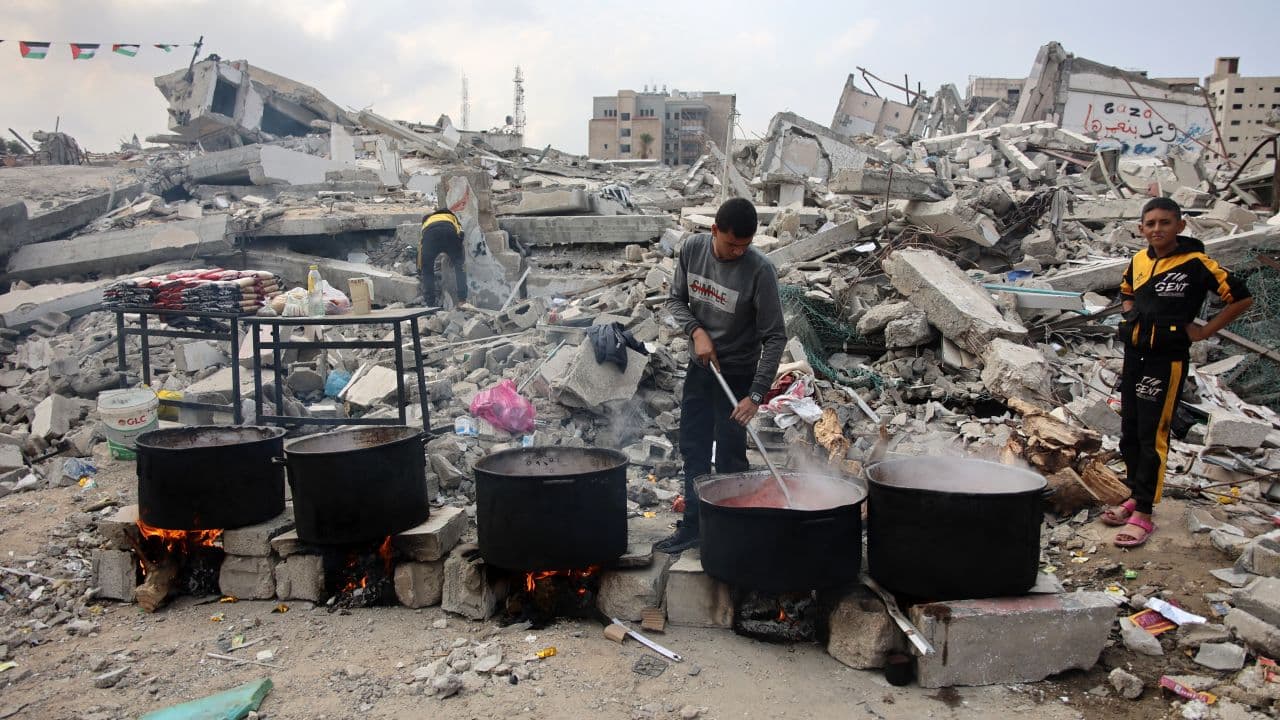 Fact Check: 50,000 desperate civilians fight over 50 aid trucks in Gaza.