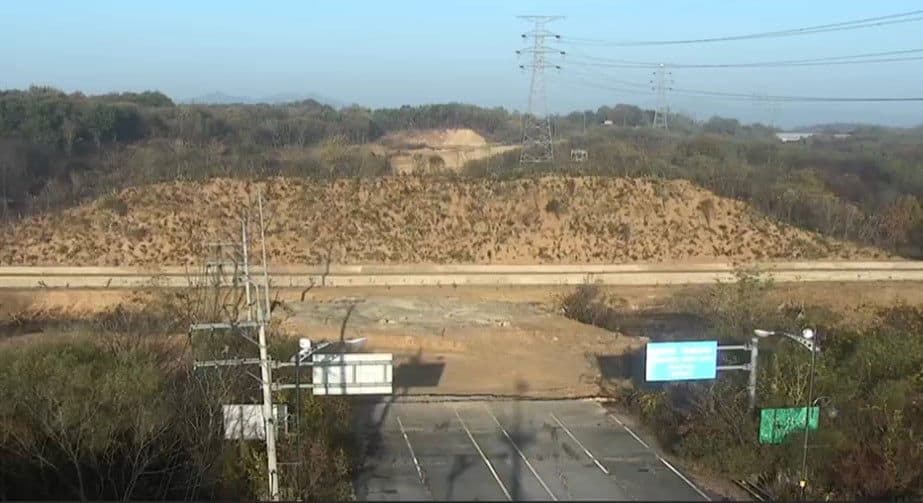 Fact Check: North Korea's construction of barriers includes mines and anti-tank barriers.