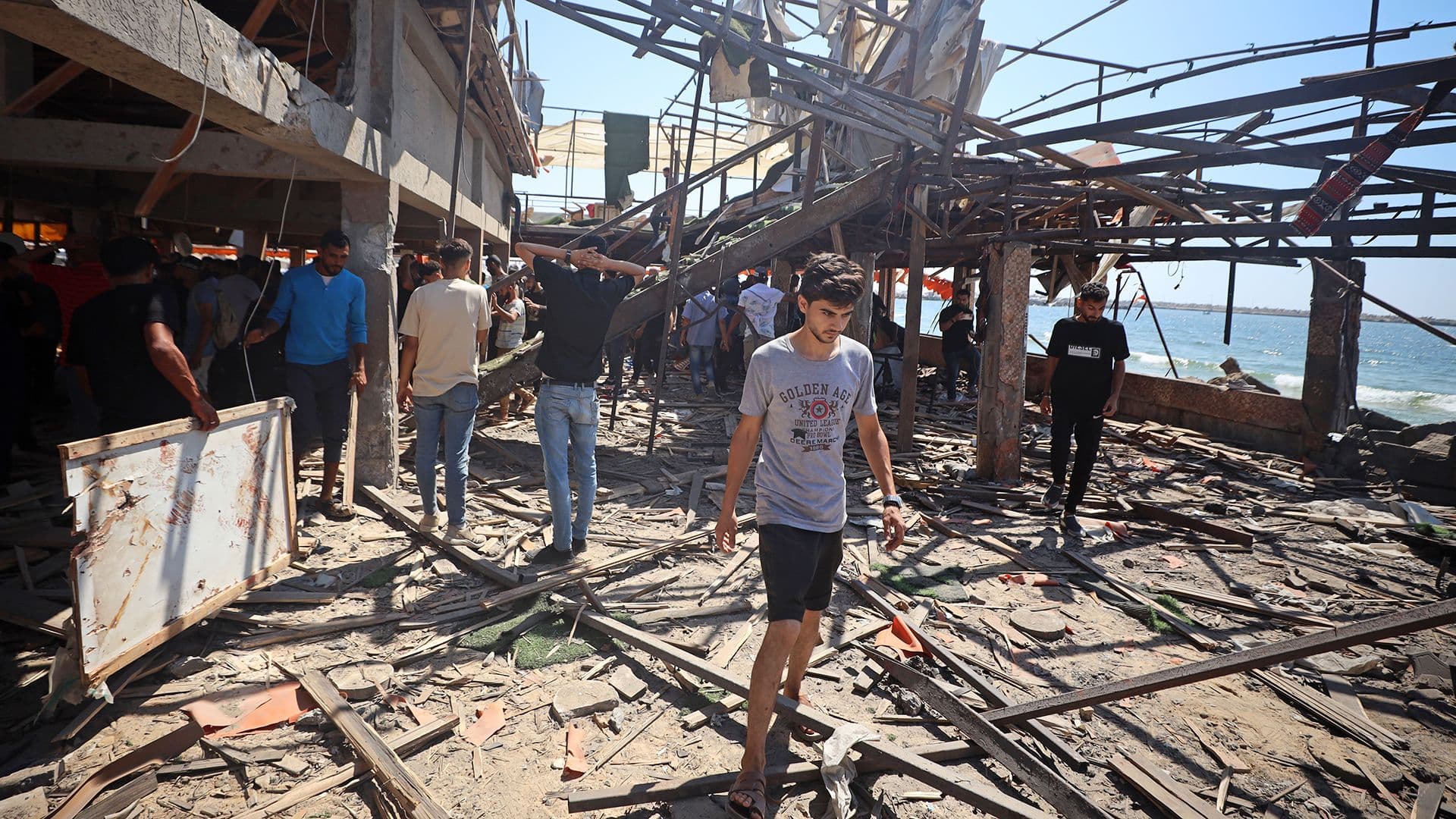 Fact Check: Eyewitnesses blame Israel for daily killings of Palestinians seeking aid.