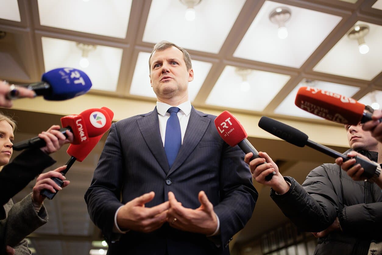 Fact Check: Lithuanian PM Paluckas faces scrutiny over $180,000 in unpaid loans.