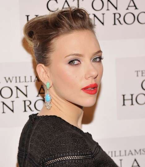 Fact Check: Was scarlett johannson phone hacked