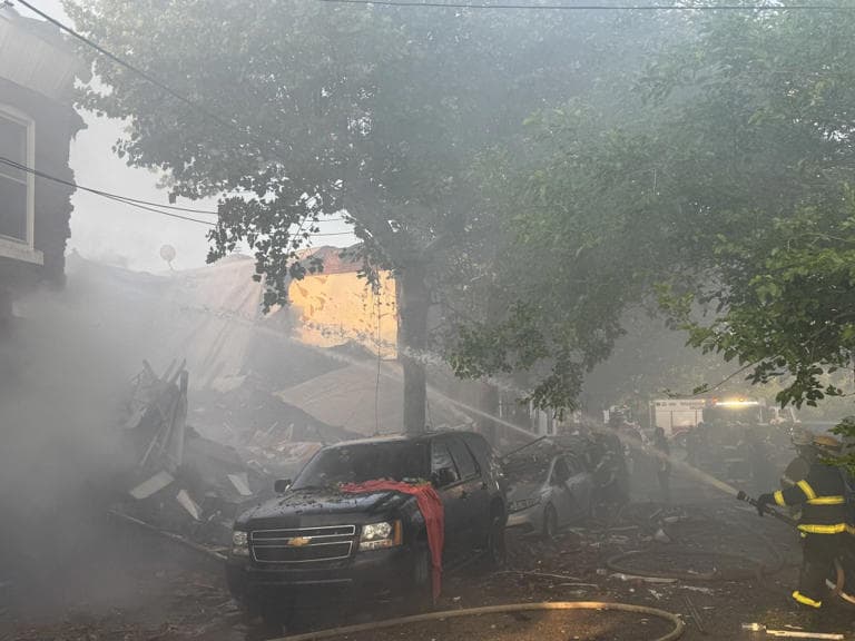 Fact Check: Three row houses exploded, causing a chaotic scene in Philadelphia.