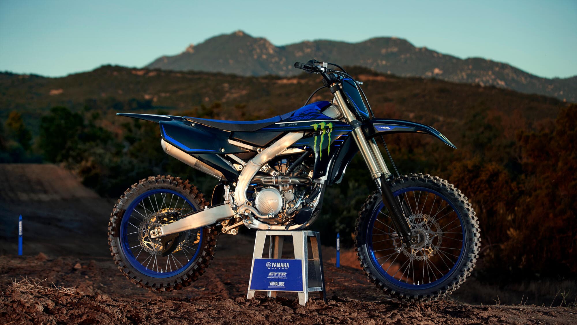 Fact Check: Is YZ250 a 4 stroke?