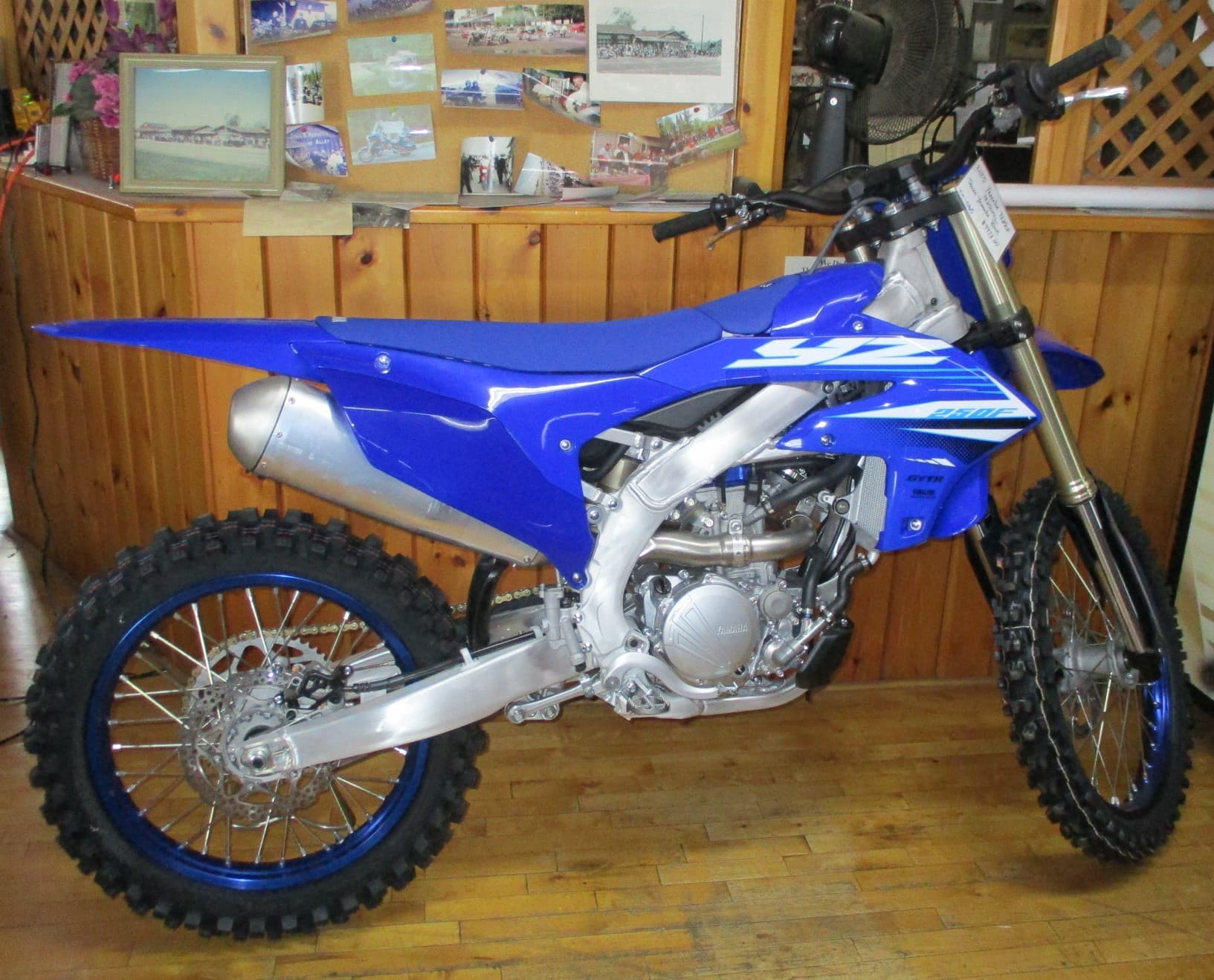 Fact Check: Is YZ250F a 4 stroke?