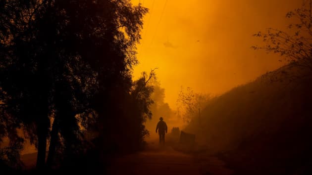 Fact Check: Wildfires can spread rapidly under dry and windy conditions.