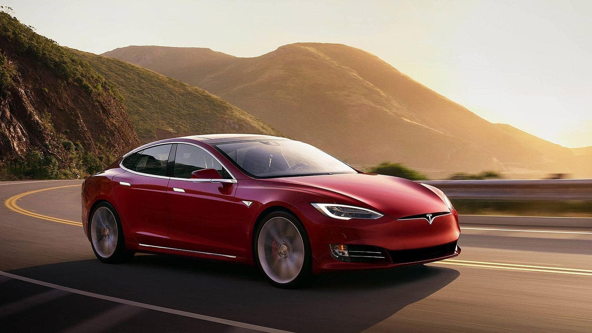 Fact Check: E' vero che le Tesla Model S durano massimo 8 anni?