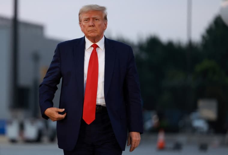 Fact Check: Donald Trump a délibérément manipulé le marché pour enrichir ses amis milliardaires 