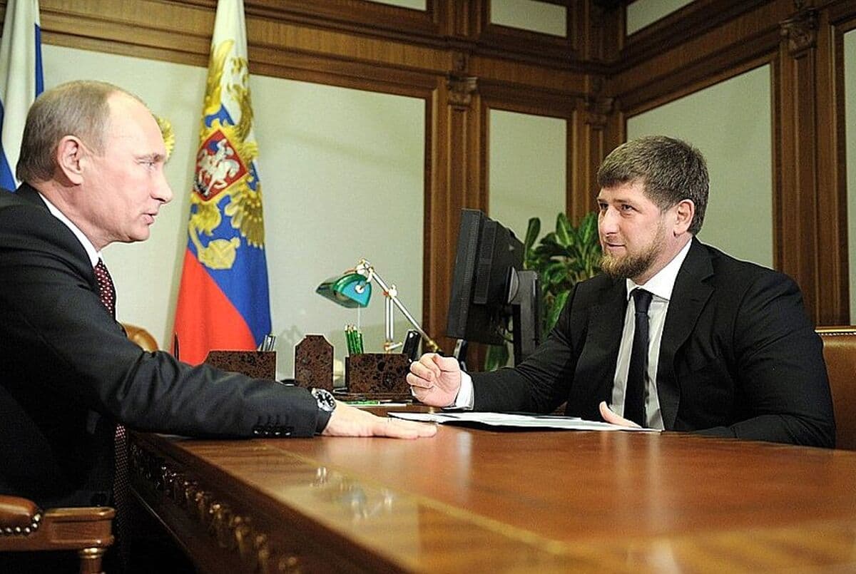 Fact Check: Putin is bisexual
