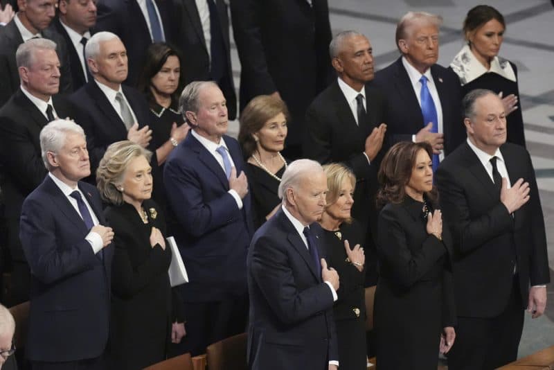 Fact Check: Political figures often attend funerals of public servants to show respect.