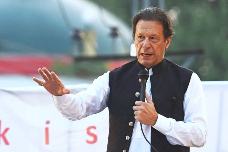 Fact Check: Original post was locked, sol am reposting with source link. The video was posted by Pakistan Tribune, captioned as: "Pro-Palestine voices were heard at the KFC Cantt at Saddar Rawalpini, where a video shows people enjoying their KFC meal when this incident occurred." Source:
https:/facebook.com/watch/?y=1776456762918923&vanity= tribunedotpk
https://www.instagram.com/reel/DlaqEk4vybG/?igsh=YXpiaXIxZGCXMzY5NOTE TO MODS: There is no article, or specific title for the video. The source is a social media based news platform, with 500K+ followers.