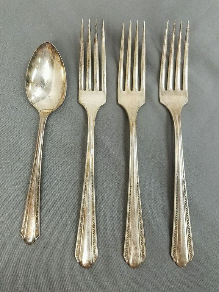 Fact Check: Is wm rogers real silver?
