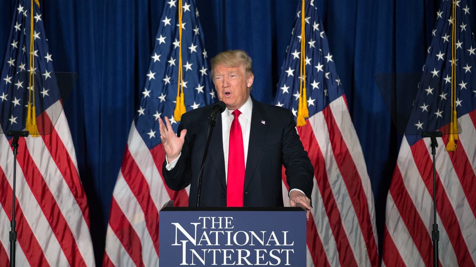 Fact Check: Is Donald trump really 6’3
