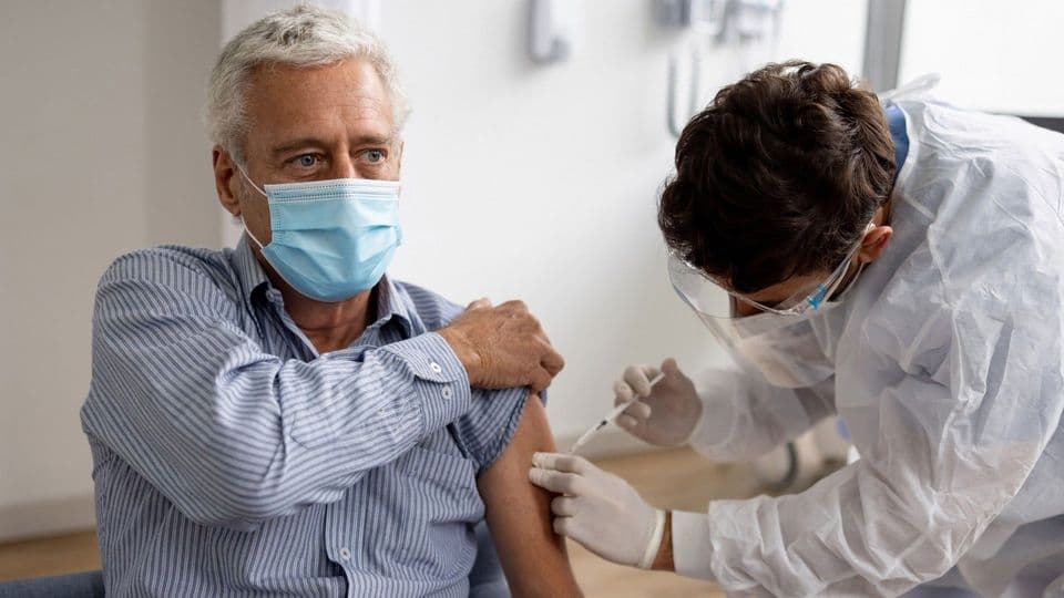 Fact Check: Vaccination reduces the risk of severe illness from COVID-19.