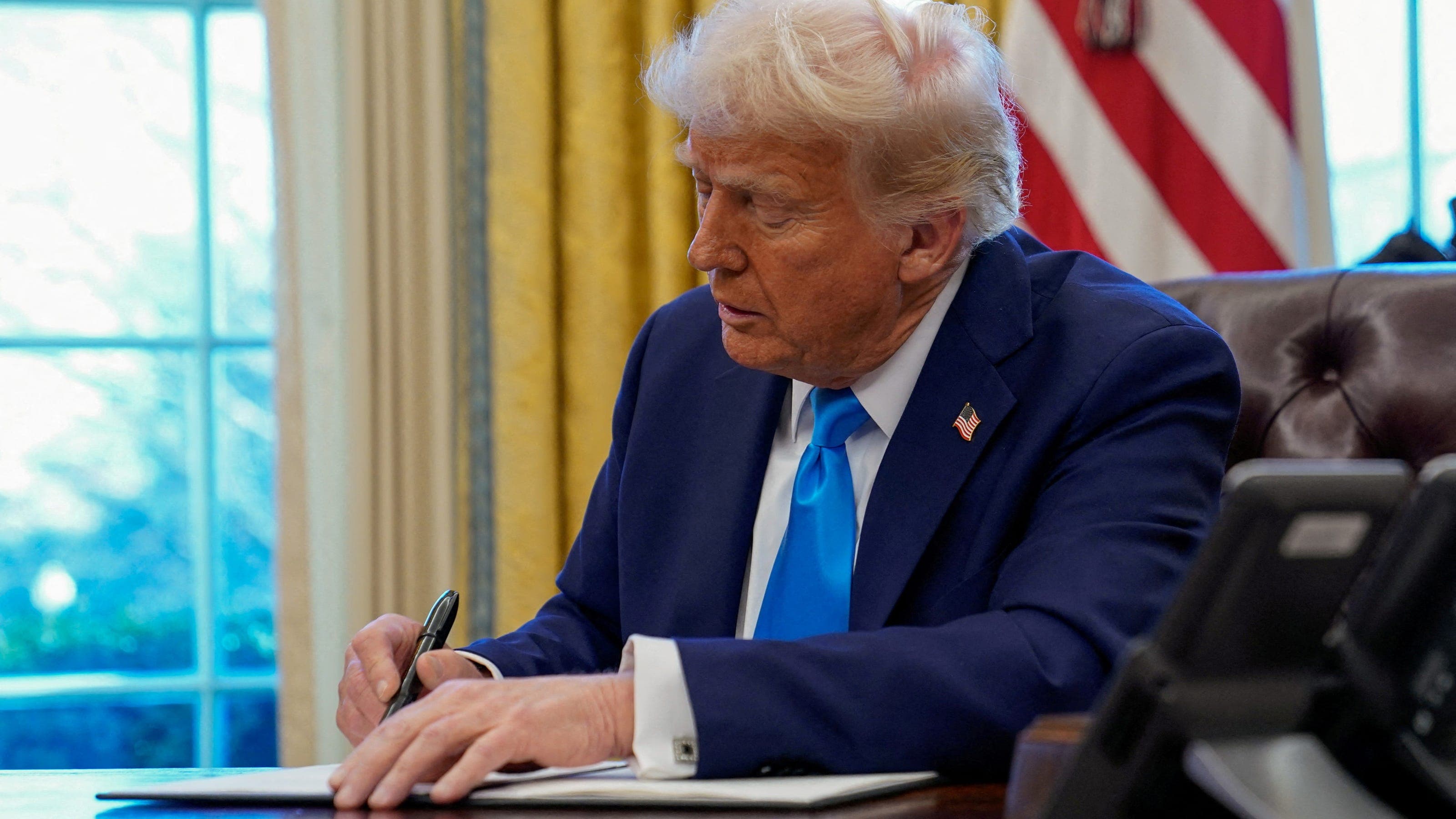 Fact Check: trumps approval rating went up