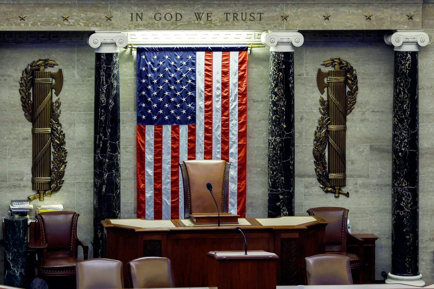 Fact Check: The Speaker of the House has the authority to manage debate in the House.