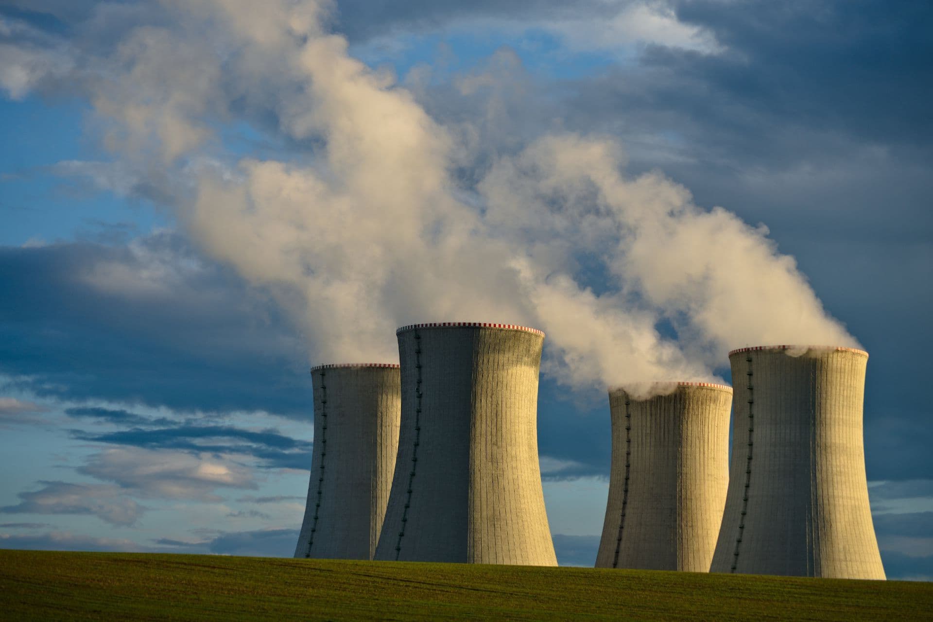 Fact Check: Nuclear power is a significant source of electricity worldwide.