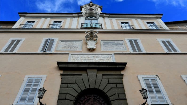 Fact Check: Popes have vacationed at Castel Gandolfo for centuries.