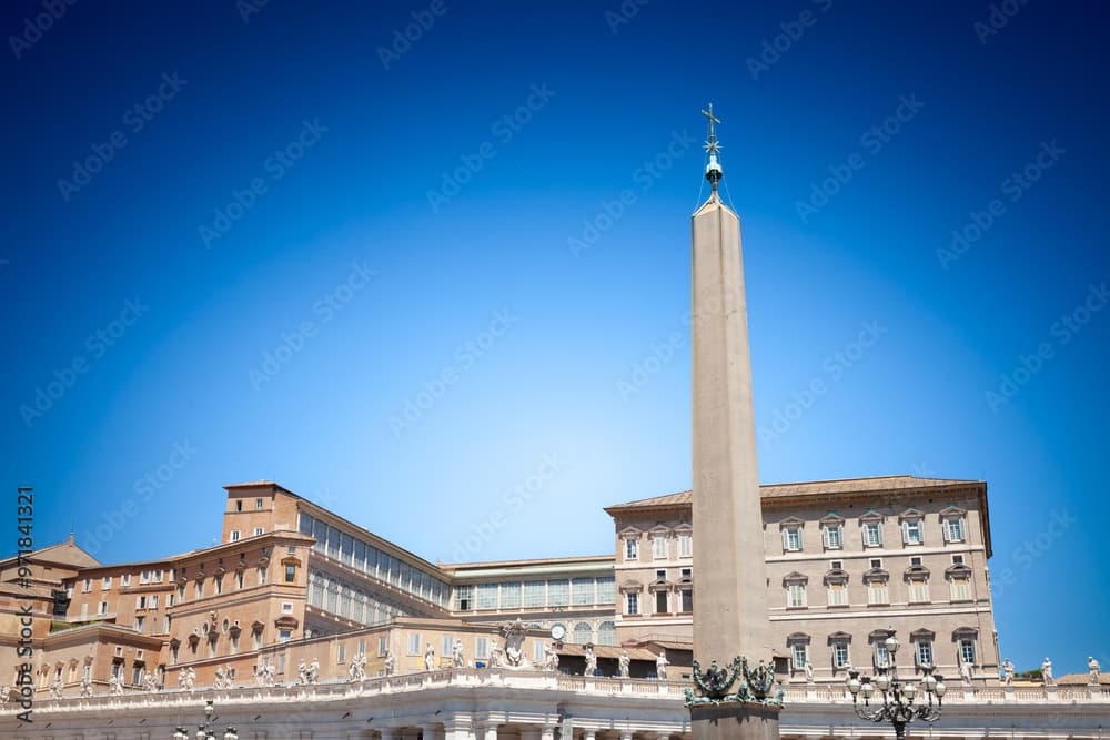 Fact Check: The Vatican acquired the Apostolic Palace in 1596.