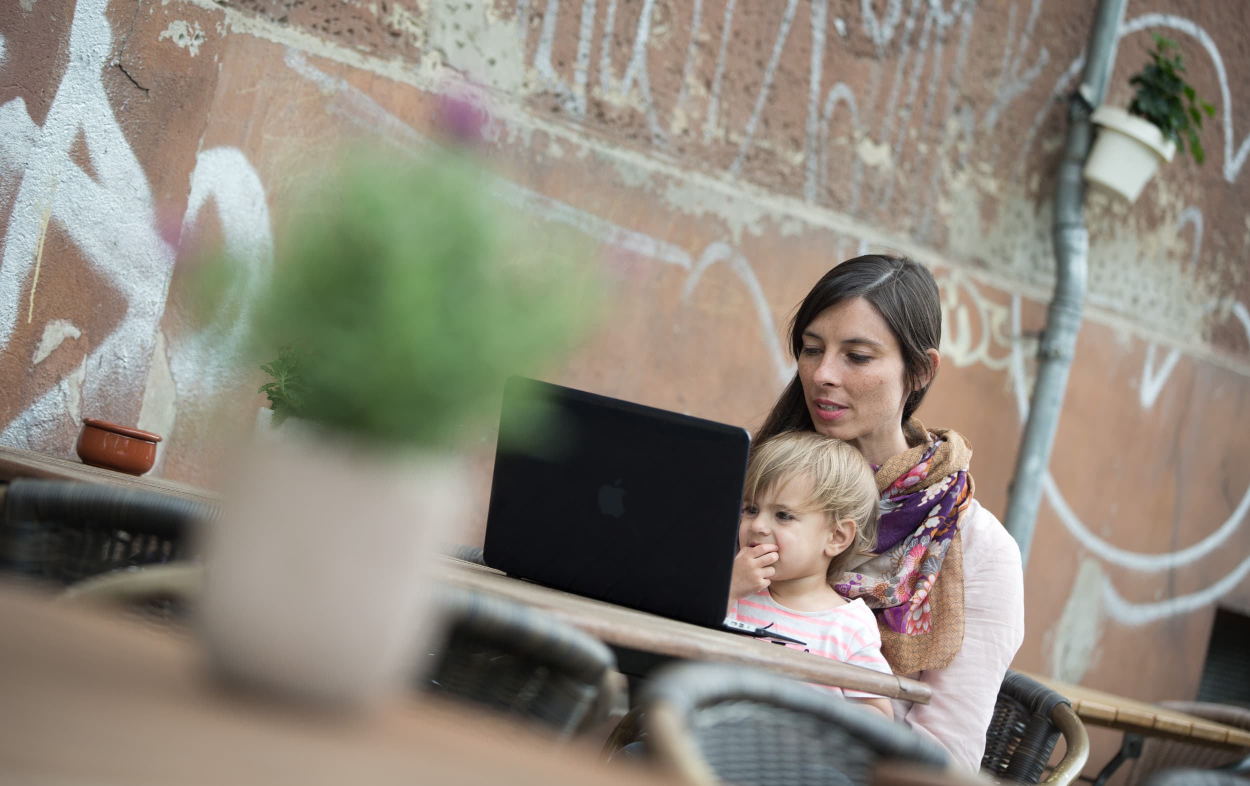 Fact Check: The motherhood penalty contributes to the gender wage gap.
