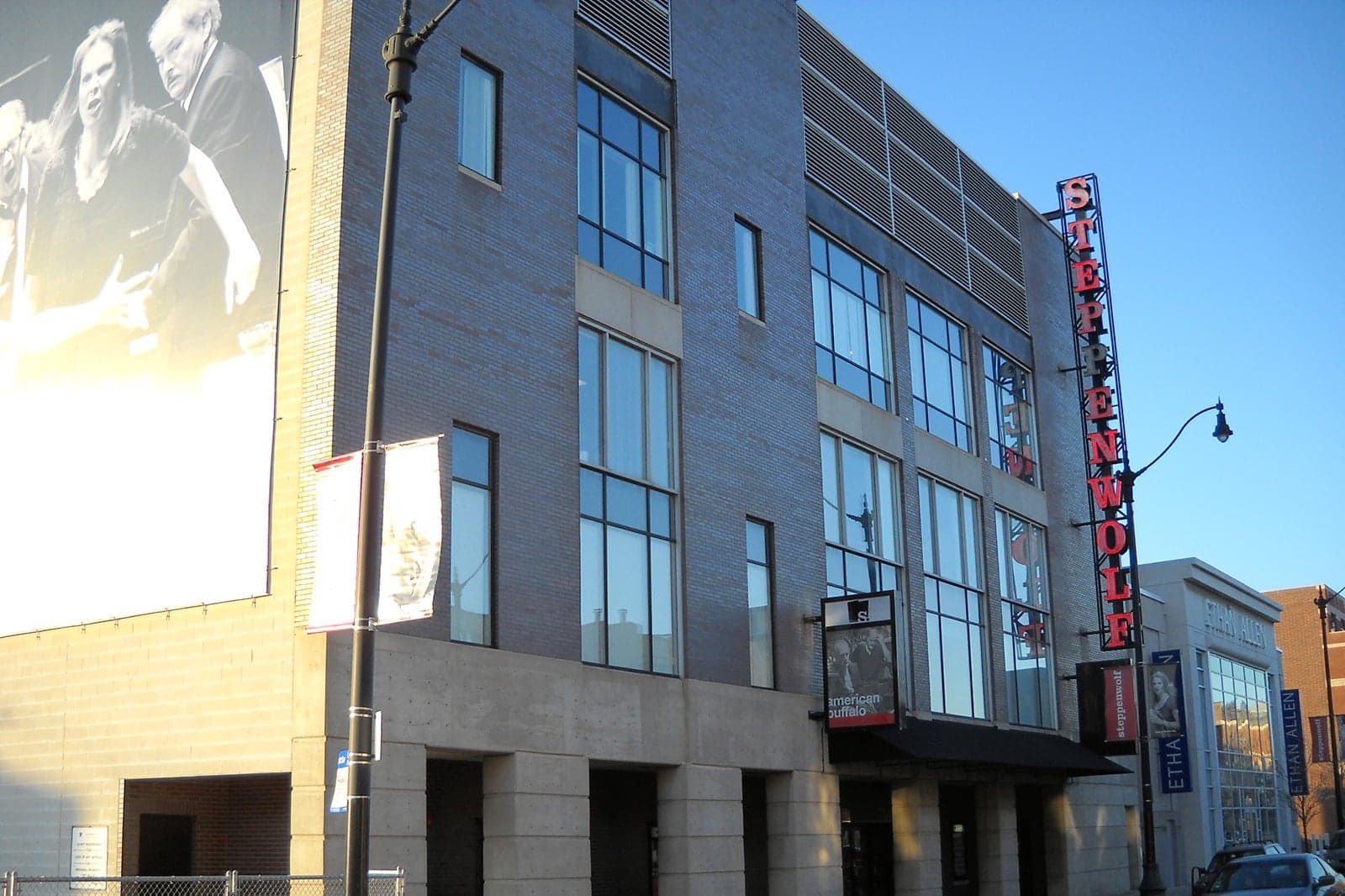 Fact Check: The Steppenwolf Theatre Company is based in Chicago.