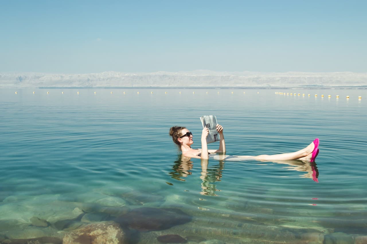 Fact Check: The largest lake in the world is the Dead Sea.