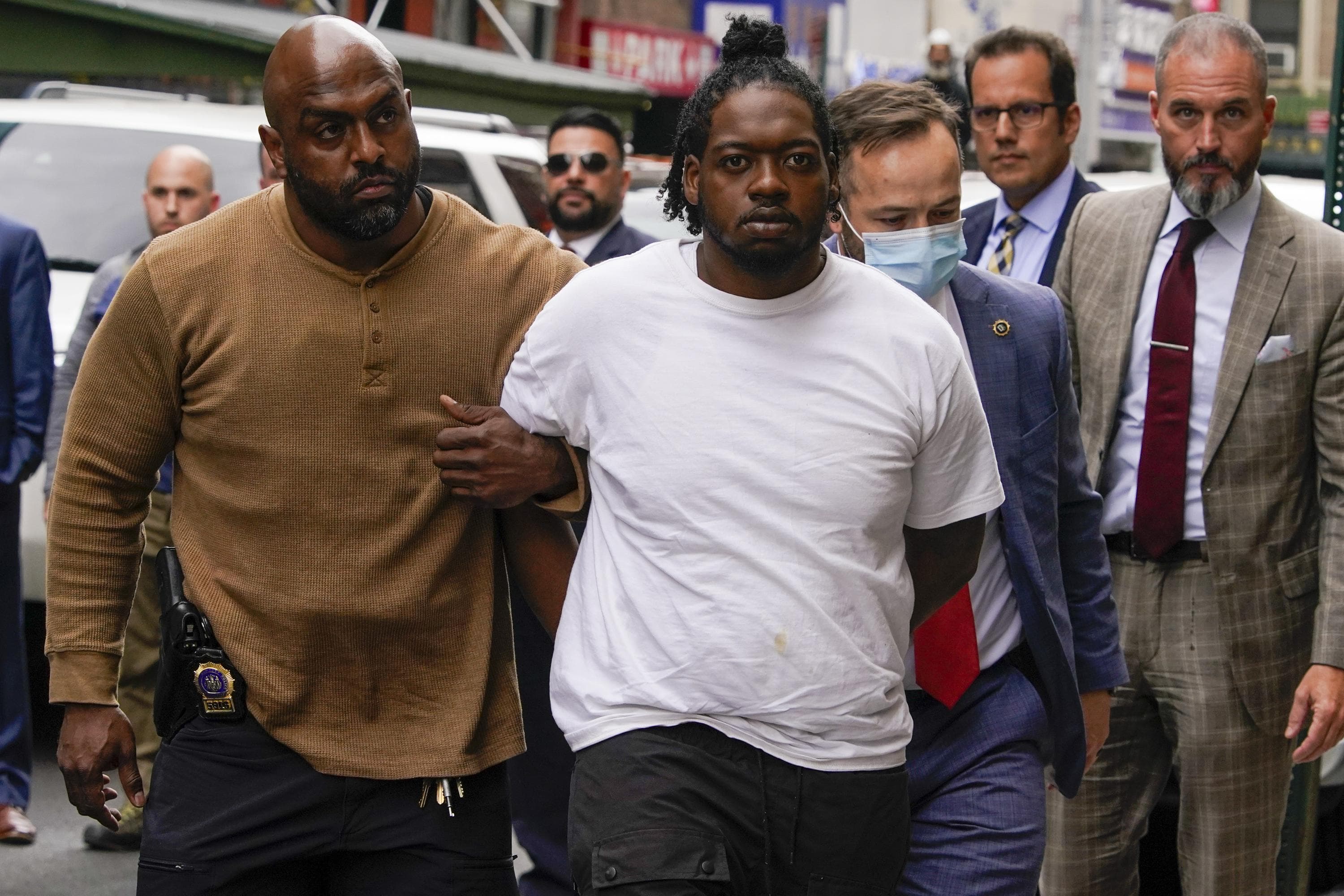 Fact Check: The suspect had no prior criminal record in New York City.