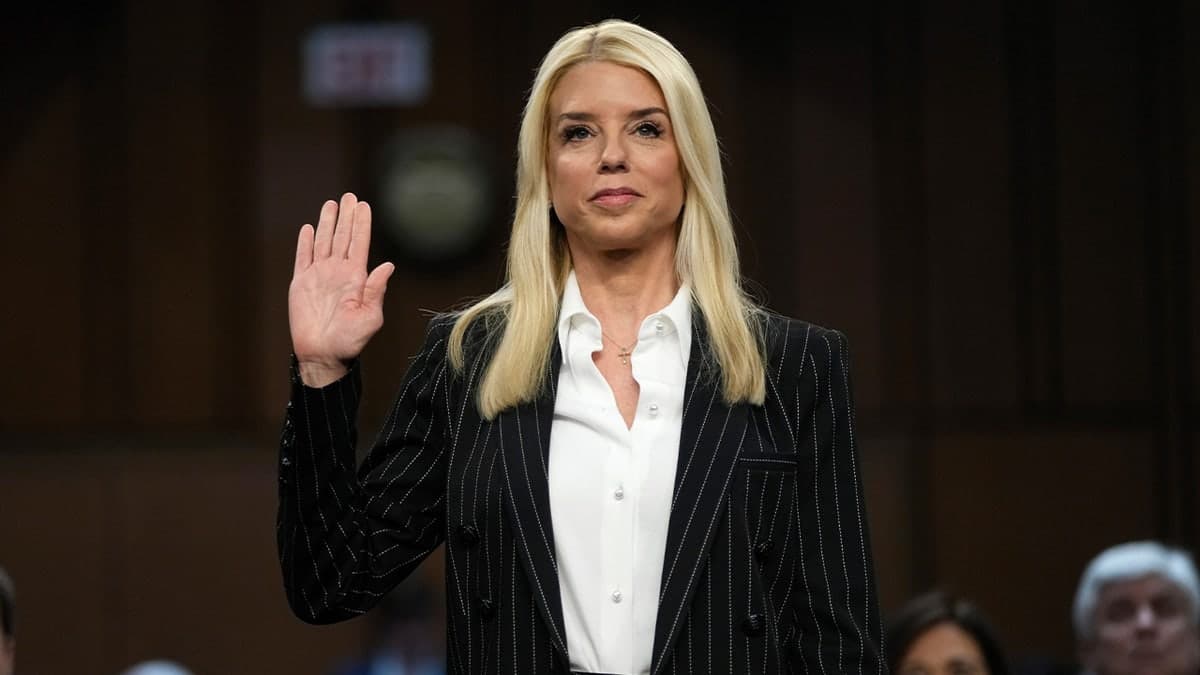 Fact Check: The DOJ and FBI found no evidence of Epstein's client list or murder.