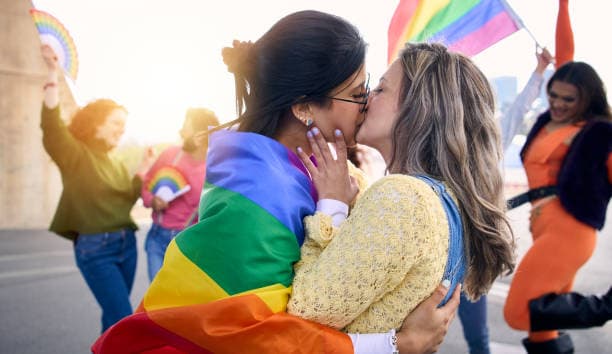 Fact Check: girls are gay
