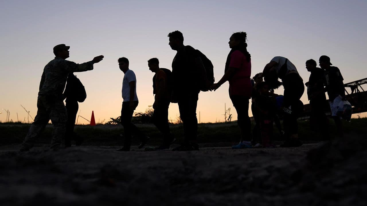 Fact Check: Zero migrants entered the U.S. last month.