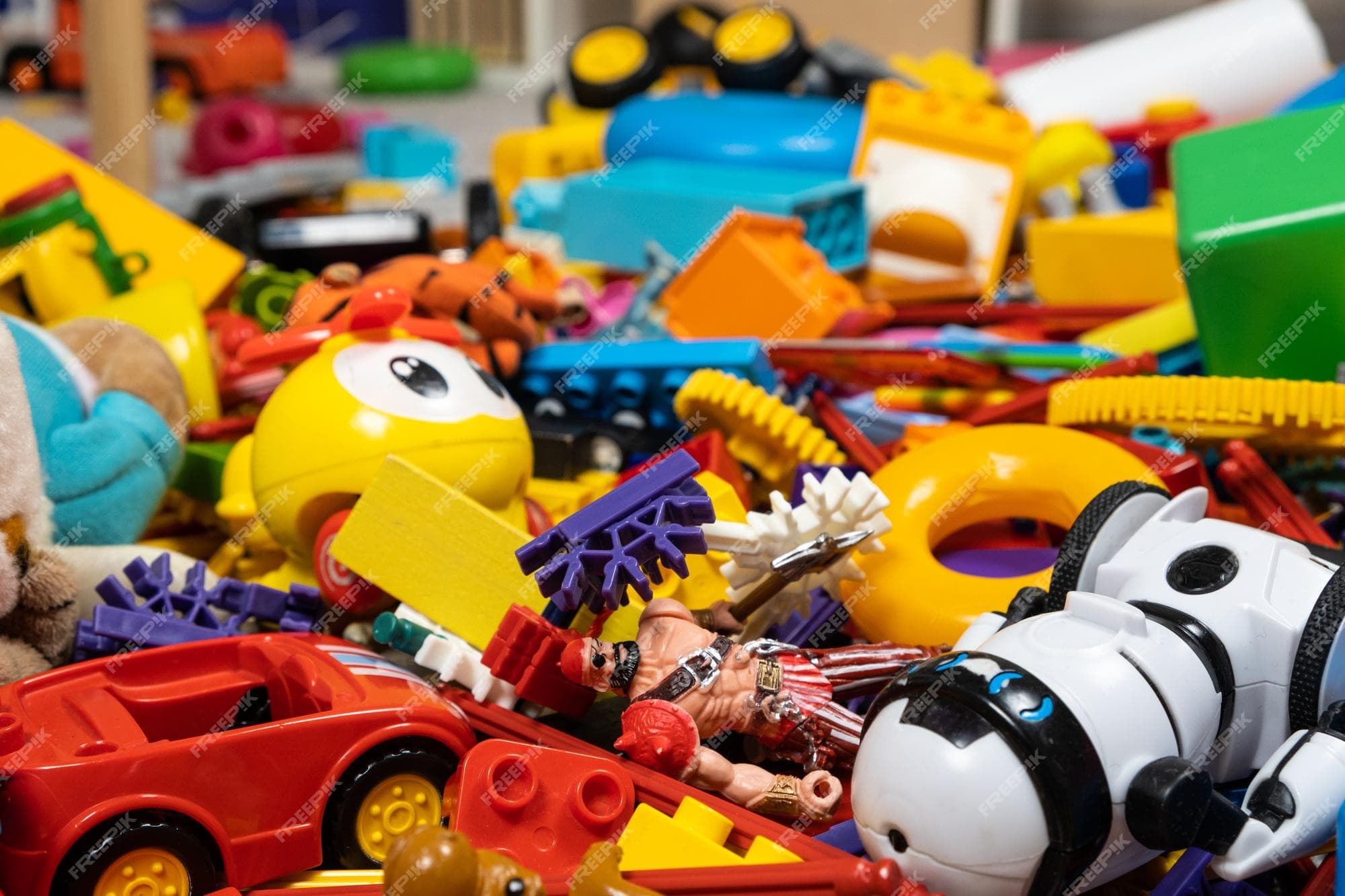 Fact Check: Toys r Us went bankrupt due of high amounts of debts
