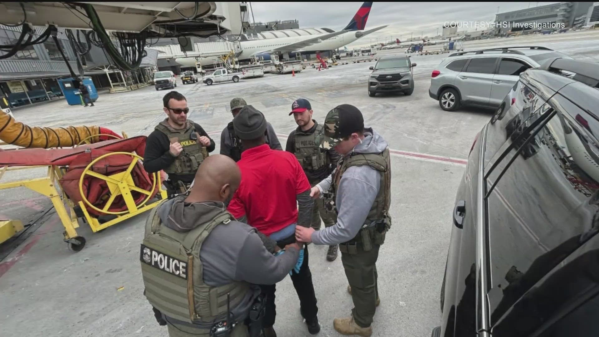 Fact Check: ICEBlock app undermines law enforcement efforts in the U.S.