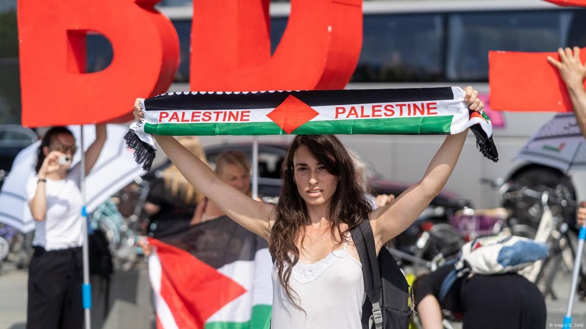 Fact Check: Antisemitism is a guiding principle in the Democratic Party.