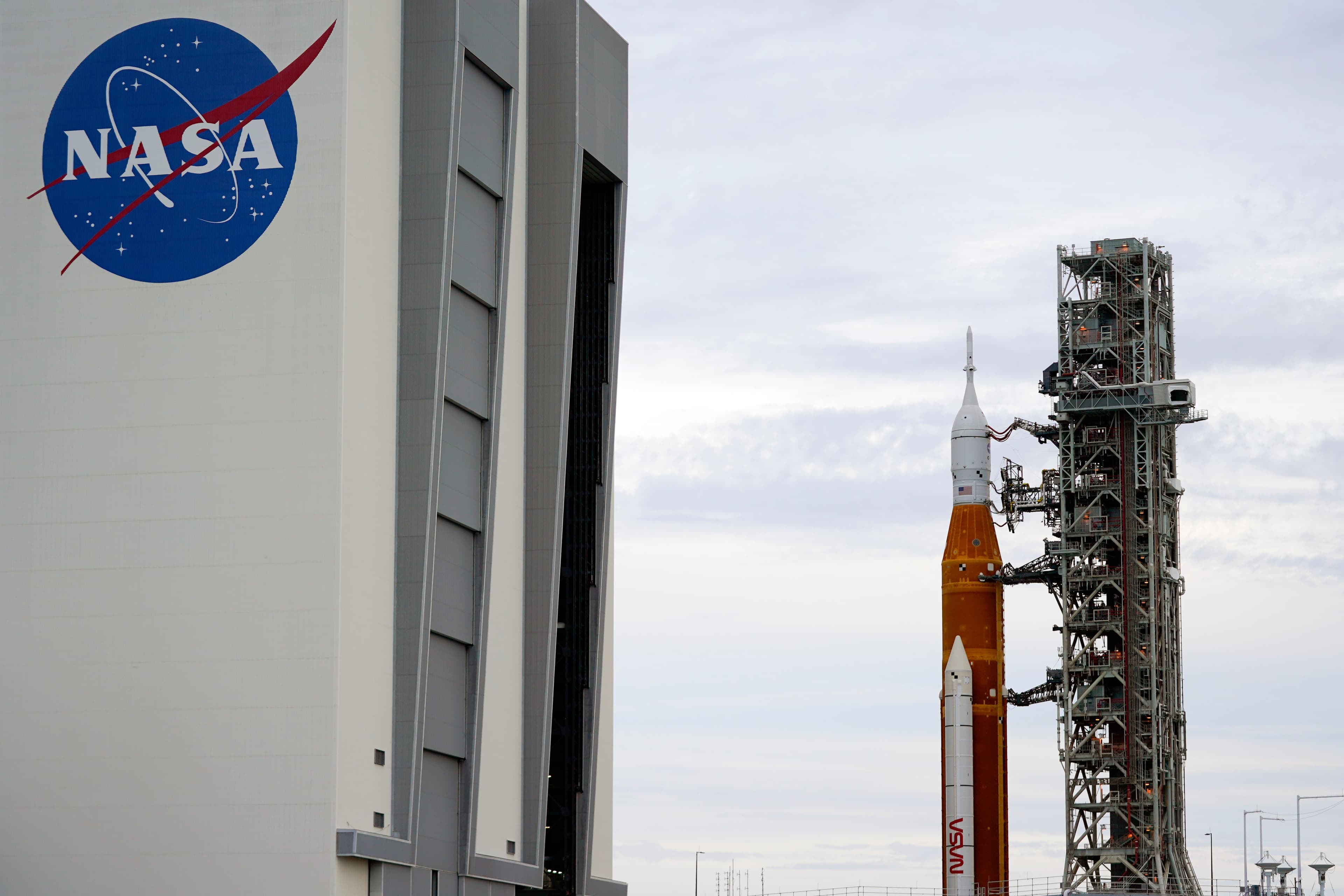 Fact Check: NASA will lose over 2,000 senior staff due to proposed Trump budget cuts.