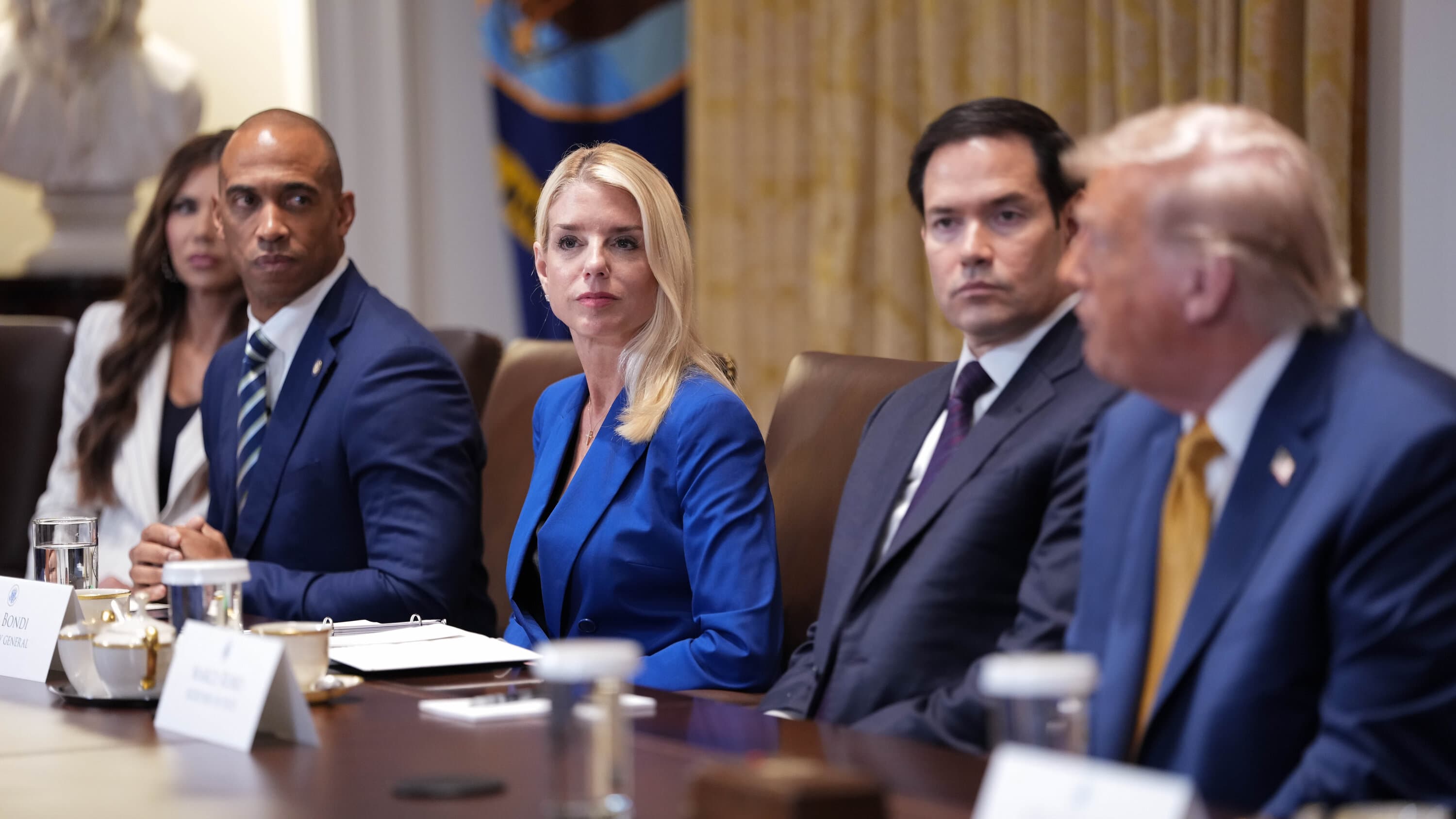 Fact Check: The U.S. government is hiding information about Epstein's connections to powerful people.