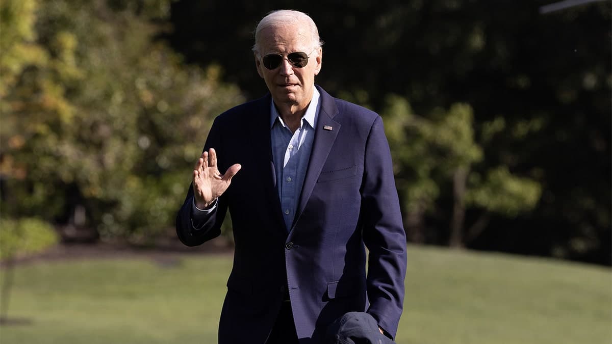 Fact Check: Joe Biden handed the power of the presidency to an autopen controlled by staffers.