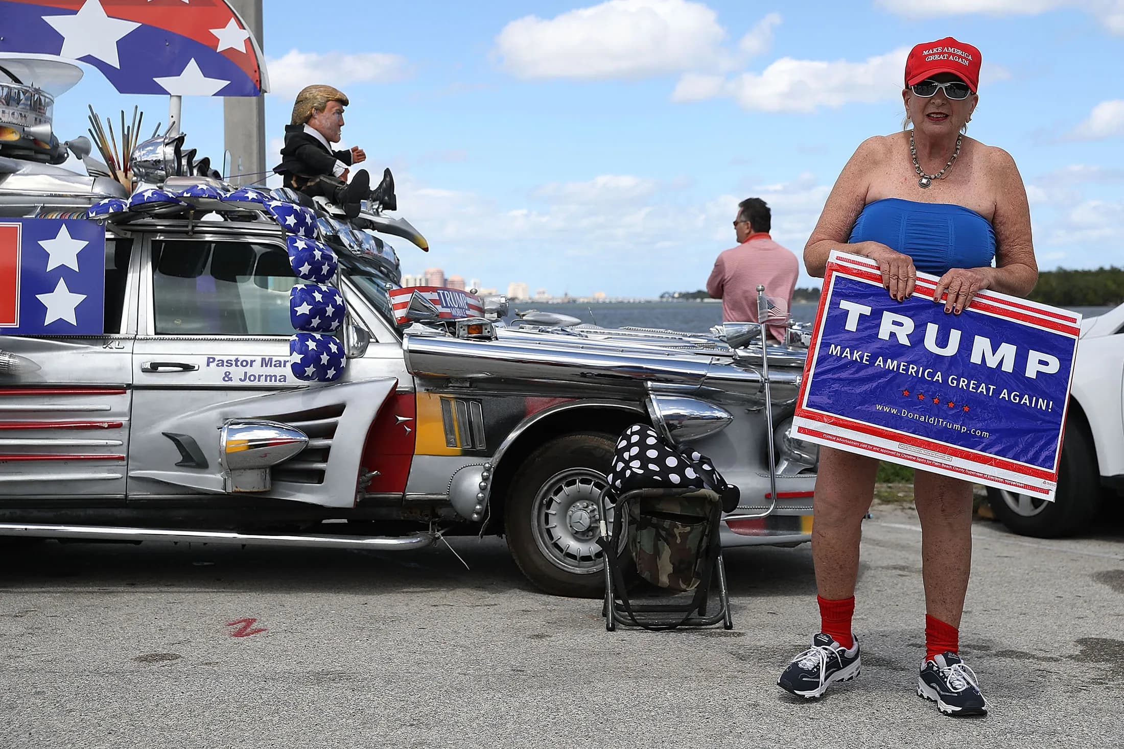 Fact Check: Donald Trump STIFFS people
 
