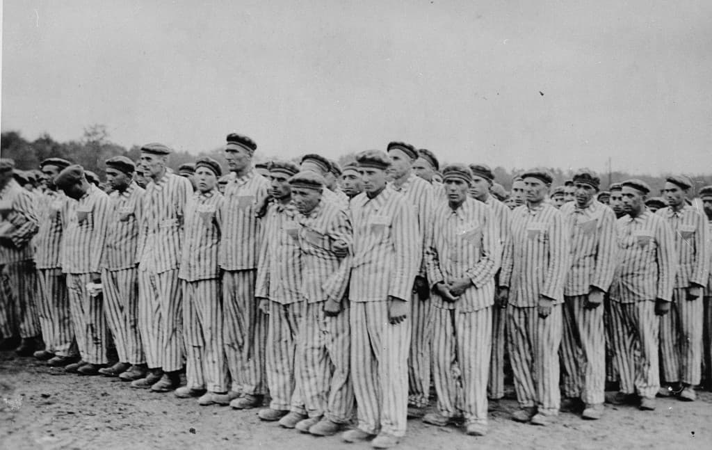 Fact Check: 	
Found out there's a 15 year old
boy being held prisoner at the
Everglades concentration camp
where prisoners have one meal a
day, two minutes to eat it,
there's maggots in the food,
there's sewage near their beds
because the toilets don't work,
they have the lights on
twenty-four seven so people
can't sleep, Bibles are taken
away from prisoners, and
prisoners are told there is no
religion here. Um they they're
surrounded by mosquitoes and
This is a concentration camp.