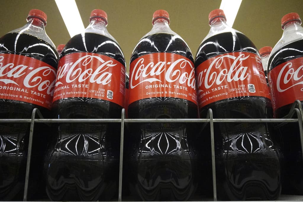 Fact Check: m I have been speaking to o- about using REAL Cane Sugar in Coke in the United States, and they have agreed to do so