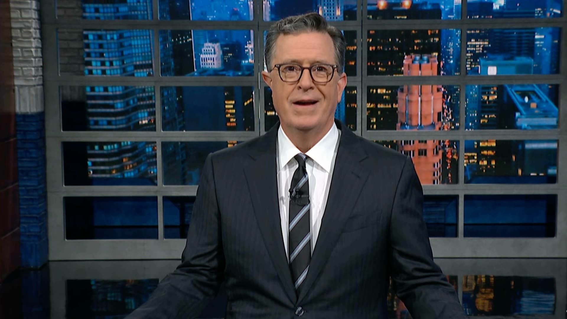 Fact Check: @ksoklower48
This was Stephen Colbert's opening monologue last night.
Colbert tried mocking Trump over Epstein-but fell flat, and his show was conveniently canceled the next day.