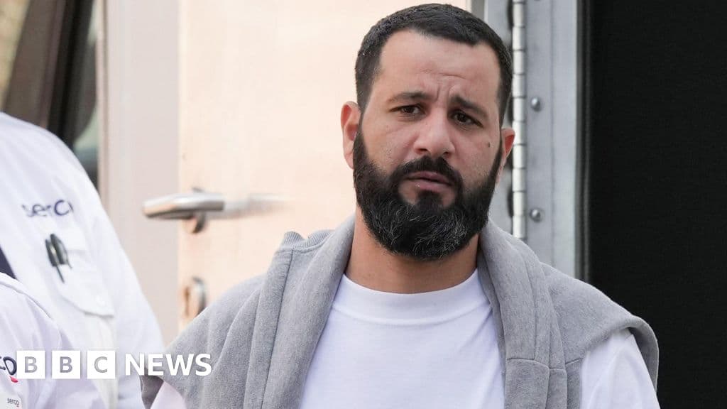 Fact Check: A human trafficker involved in smuggling migrants into the UK is allegedly in possession of a semi-automatic rifle and could arm illegal migrants.