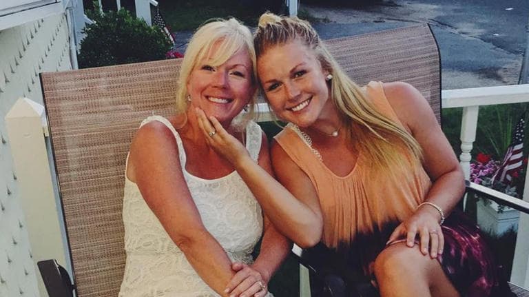 Fact Check: Karoline Leavitt Insults Jasmine Crockett’s Mom — Then Regrets It