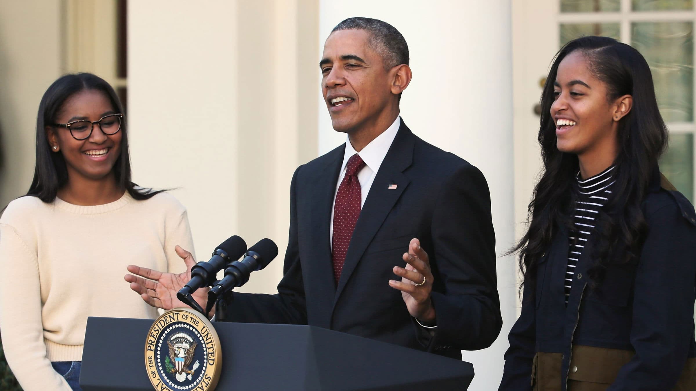 Fact Check: Obama's children changed their last names
