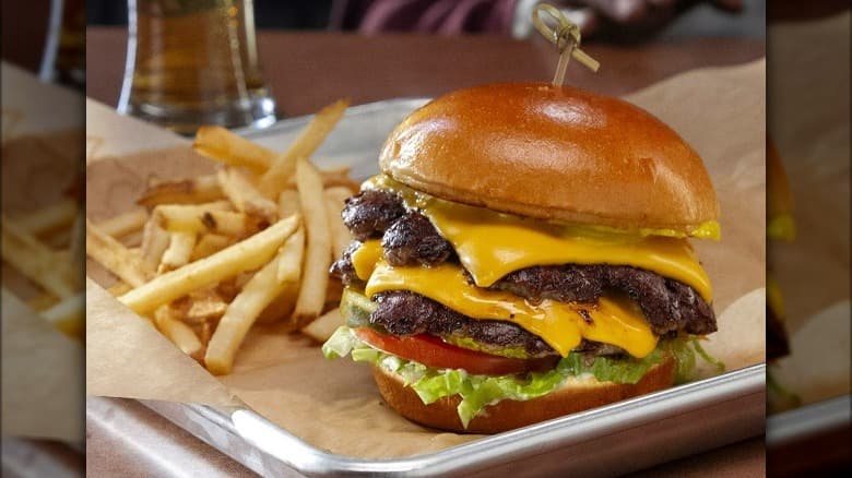 Fact Check: Are bww burgers good?