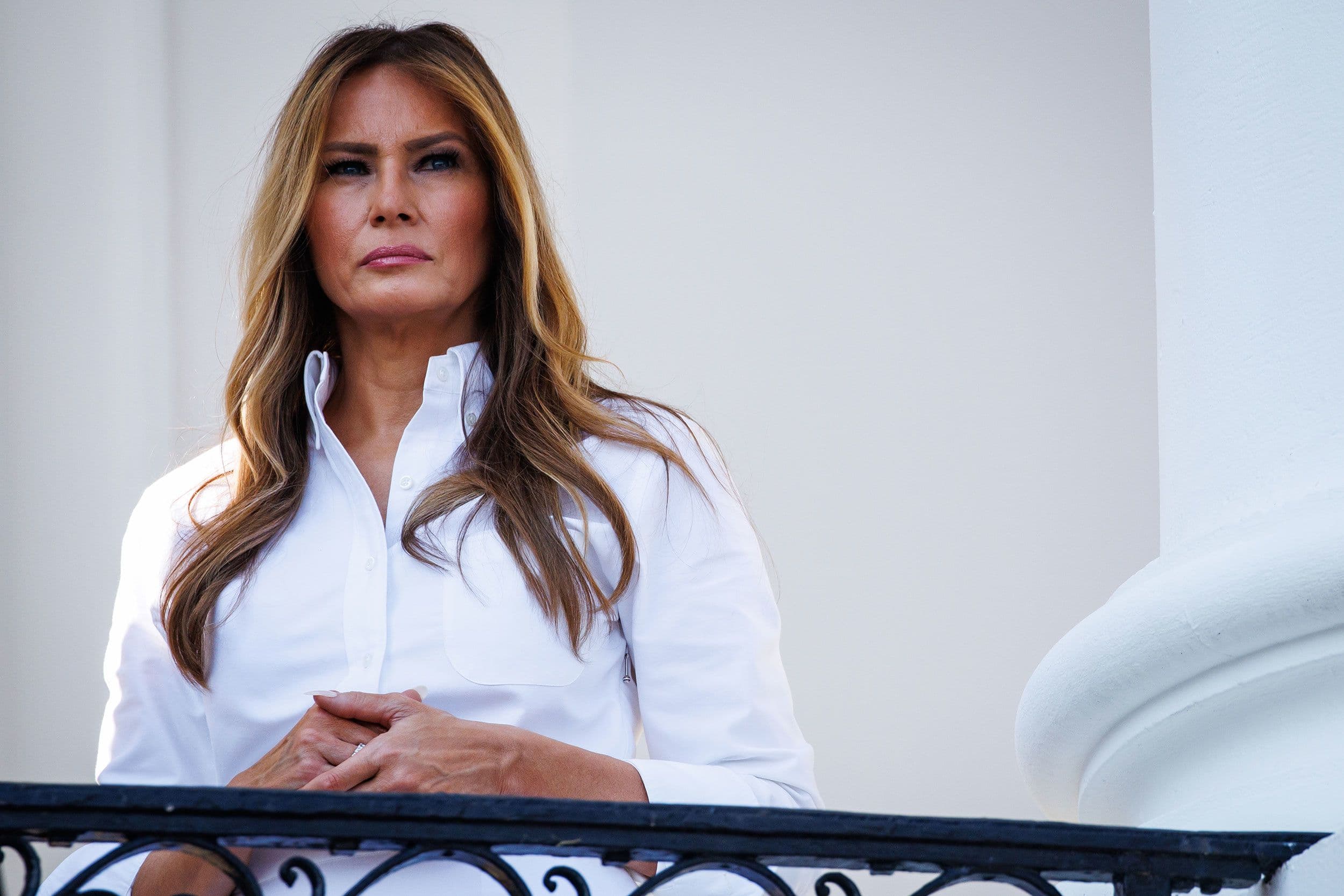 Fact Check: Did MelaniaTrump come in the country legally?