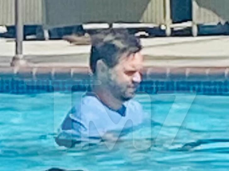 Fact Check: J.D. Vance has been on vacation for 7 out of 8 months