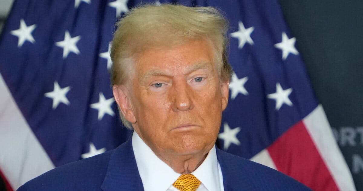 Fact Check: Donald Trump is a narcissist 