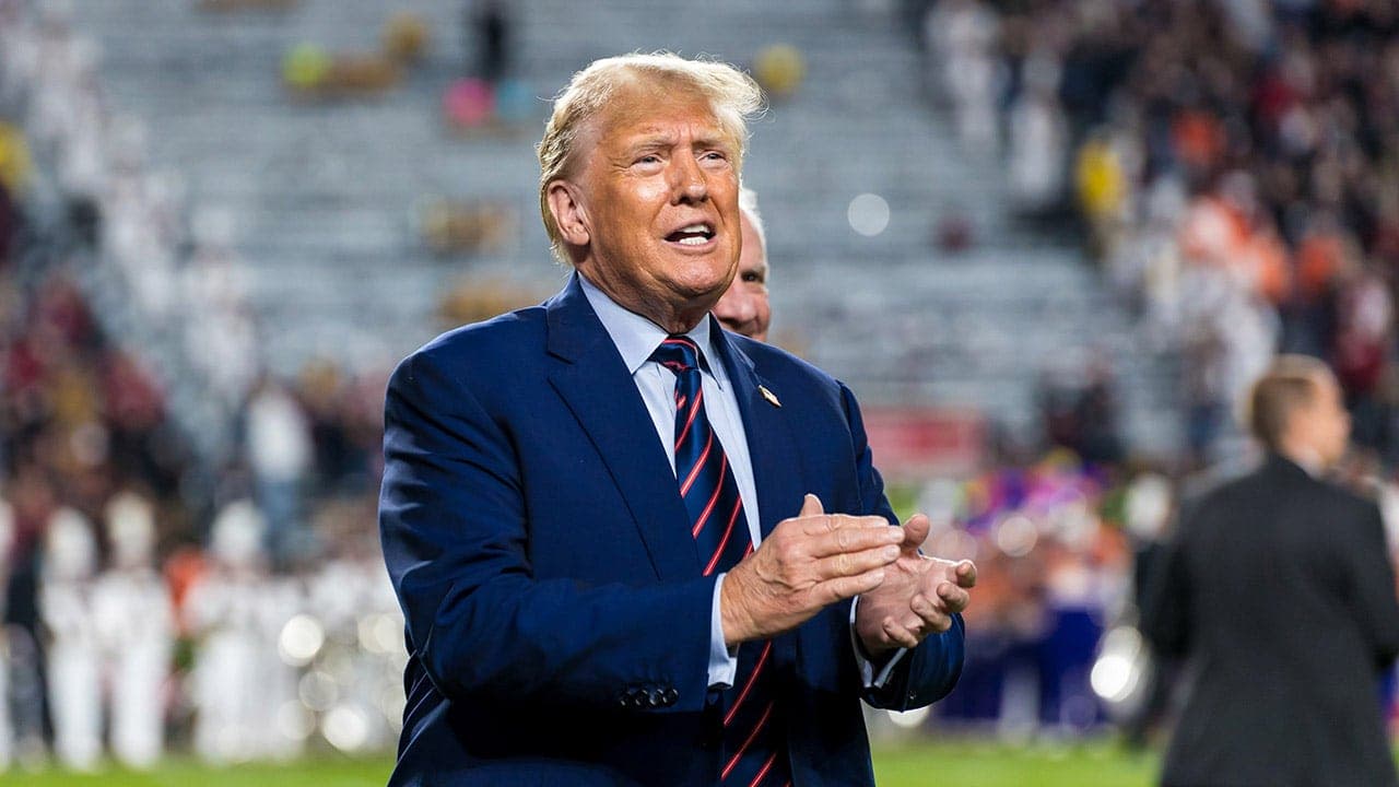 Fact Check: Is donald trump dick really really tiny?
