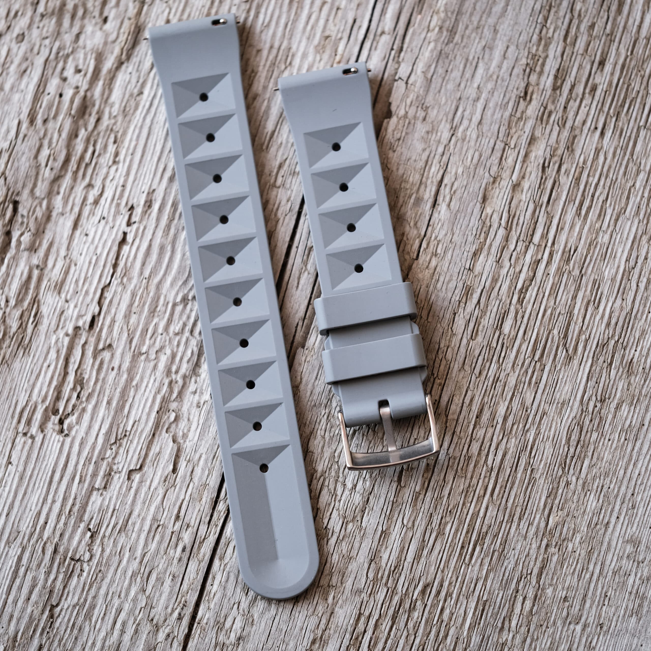 Fact Check: Are fkm watch straps safe?