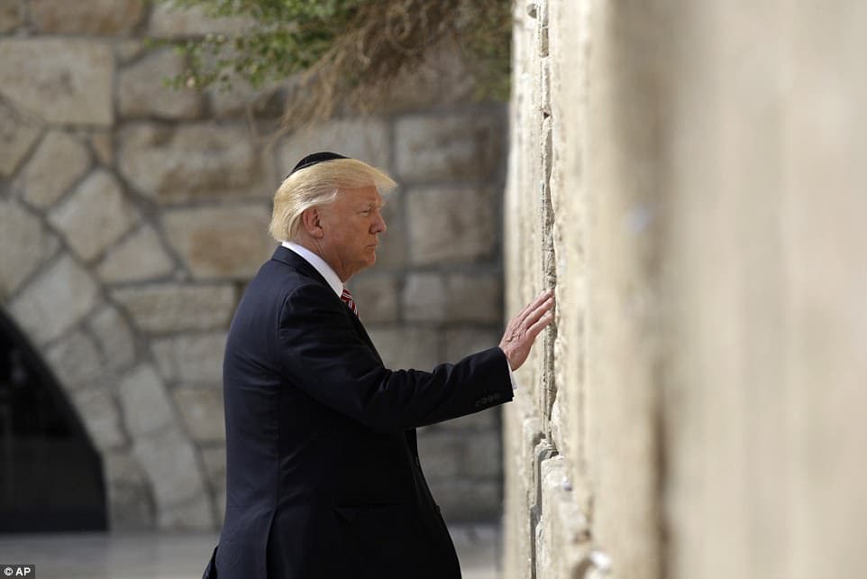 Fact Check: Did Donald Trump convert to judaism